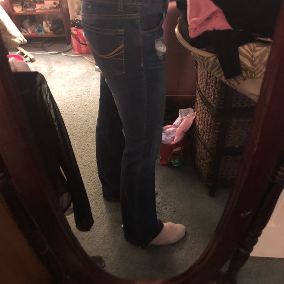 Lightly Destroyed jeans - Picture 2 of 5